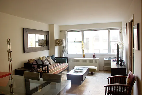 Sold by Skyline Properties LLC | media 4