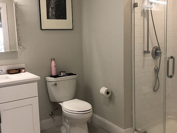 landlord_unit_photo_67926248_4
