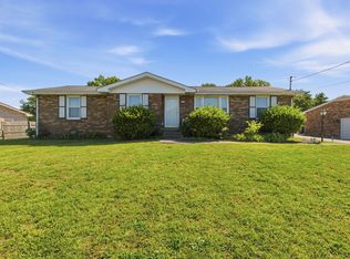 105 S Valley Rd, Hendersonville, TN 37075