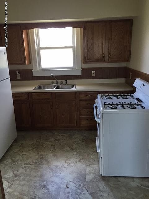 1st image of 323 Union St