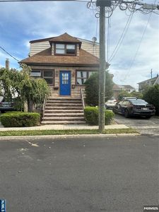 95 McKinley Ave, Lodi, NJ, 07644