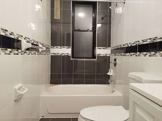 Rented by Bruma Realty LLC | media 27