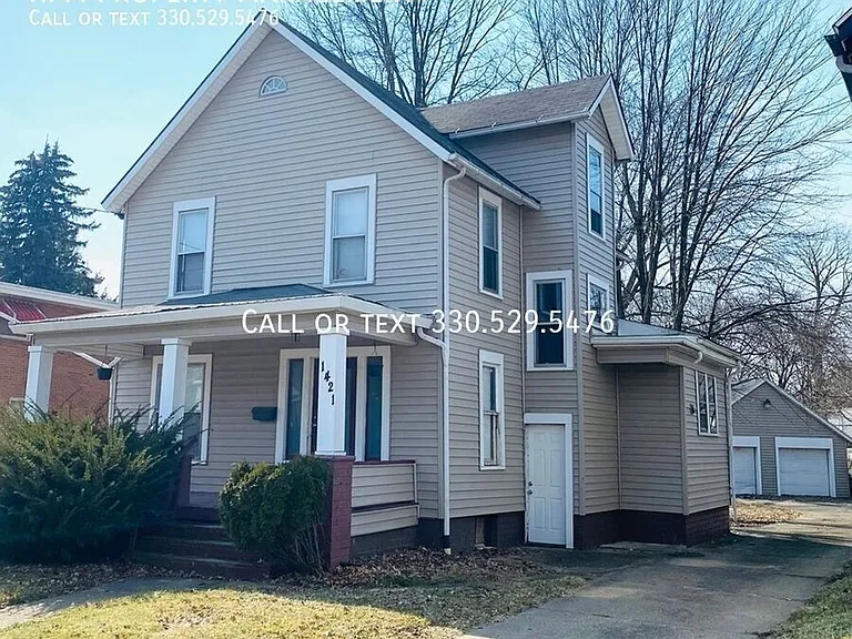 1421 Piper Ct NW — Photo 1
