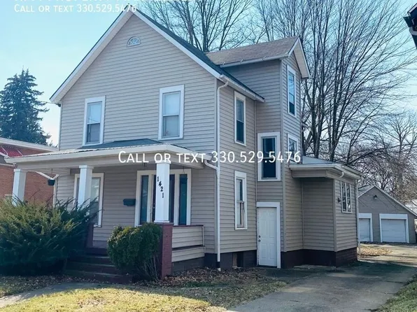 1421 Piper Ct NW, Canton, OH 44703