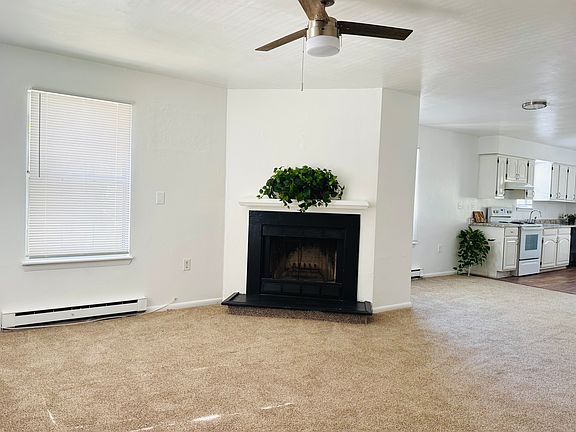 5th image of 1014 E Balview Ave