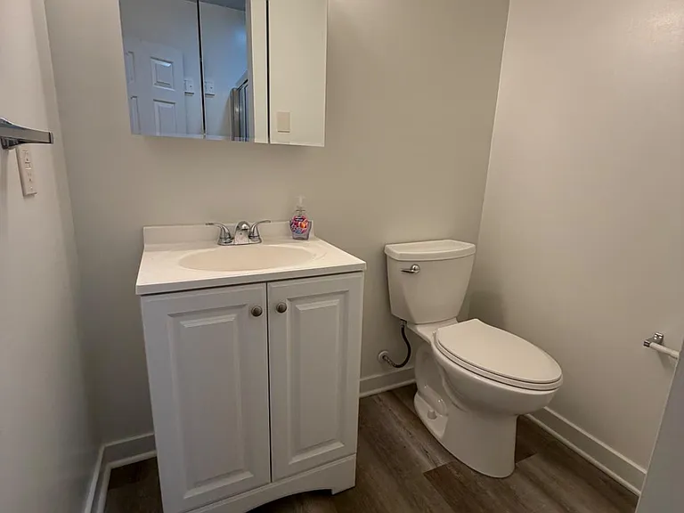122 Glen Ave — Photo 16