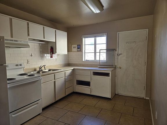 3rd image of 255 W Madrid Ave #1