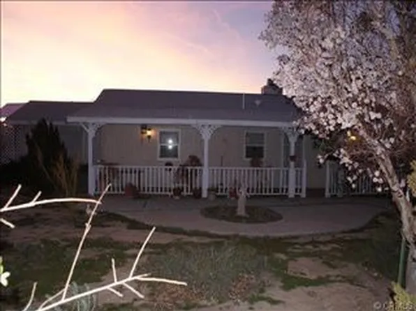 9884 Deep Creek Rd, Apple Valley, CA 92308