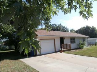 200 E 10th St, Halstead, KS 67056