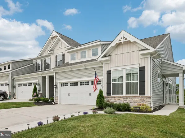 2810 Town View Cir, New Windsor, MD 21776