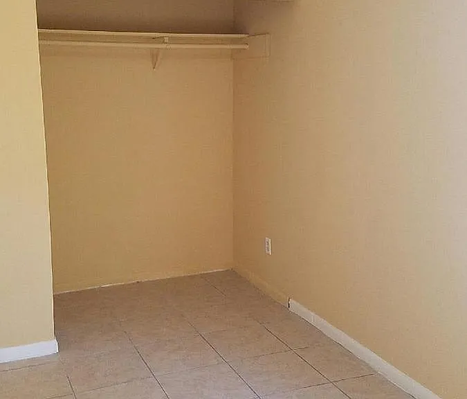 2324 W Grace St — Photo 18