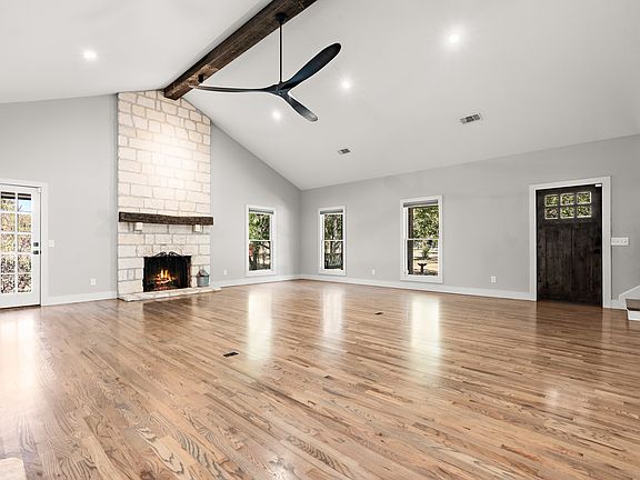 3rd image of 3636 Ross Rd