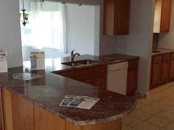 2nd image of 2121 SE New York