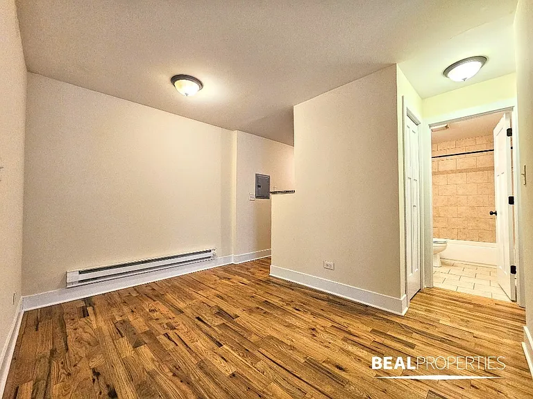 555 W Arlington Pl #205 — Photo 5