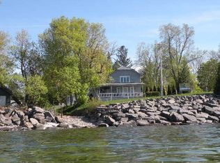 16 Mexico Point Dr, Mexico, NY 13114