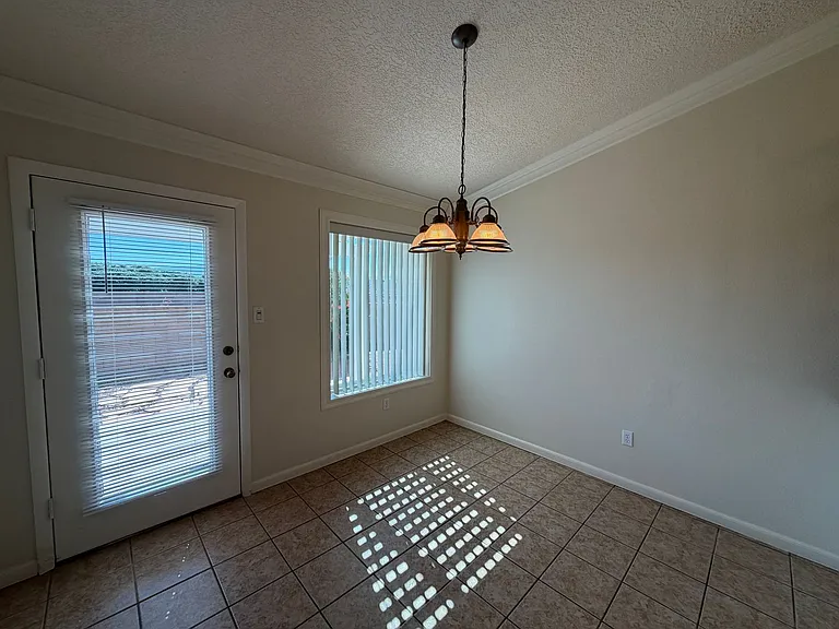 10540 Calle Merida NW — Photo 19