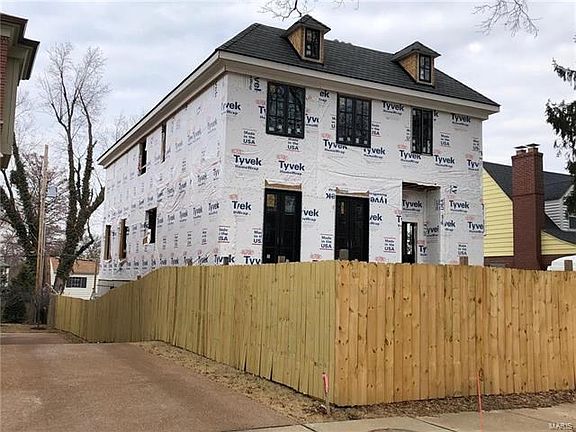2nd image of 8119 Stratford Dr