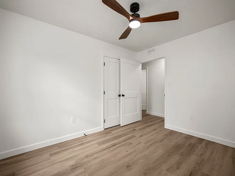 113 Locker Ct — Photo 15