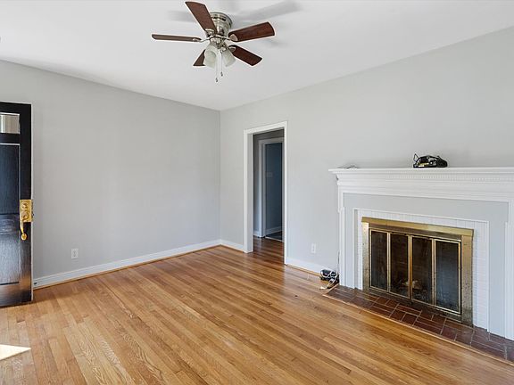 5th image of 3917 W Grace St
