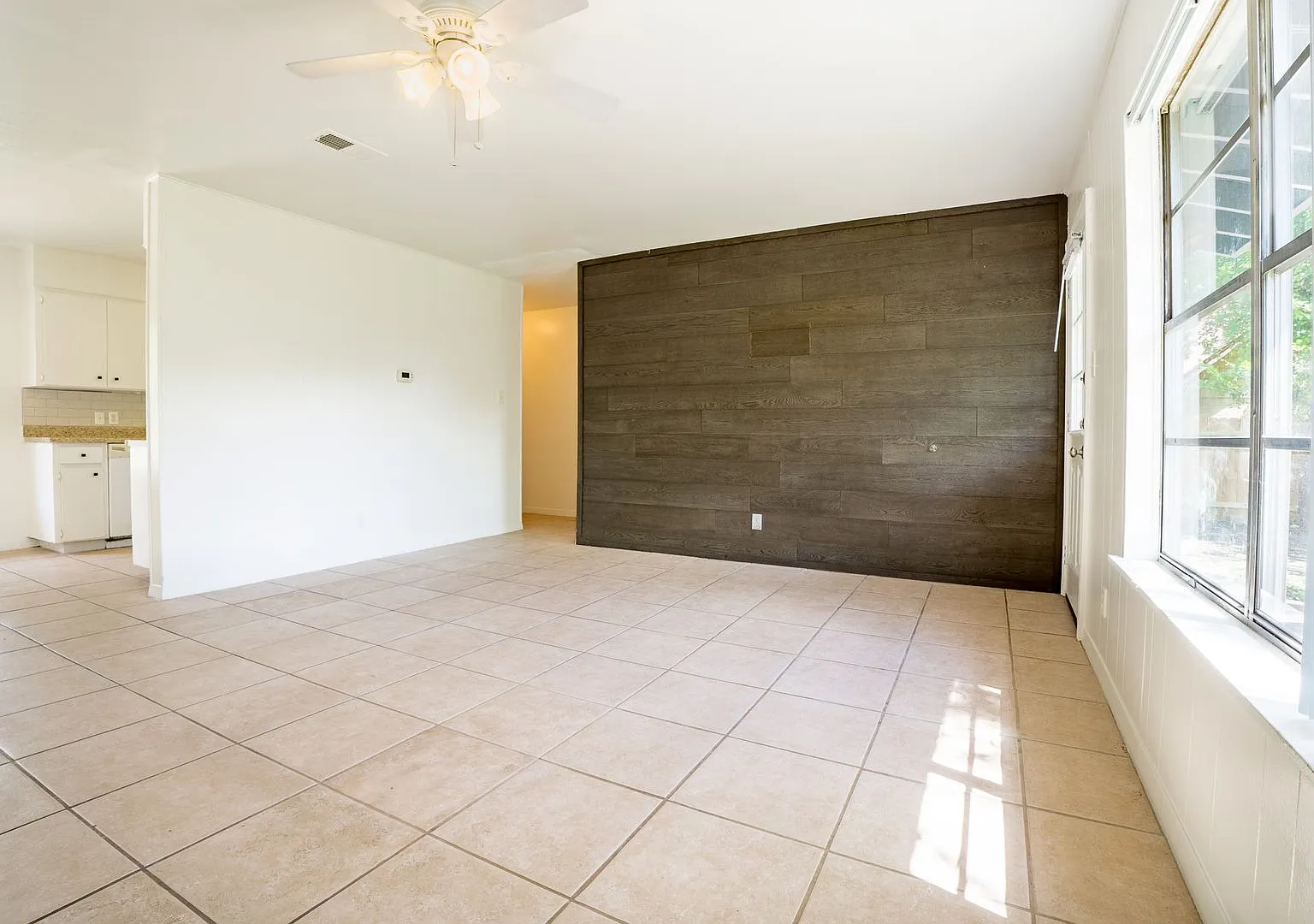 Charming 3-bedroom, 2-bathroom home located in a peaceful cul-du-sac in a great Austin location! — Photo 1