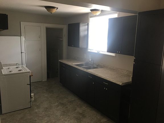 3rd image of 621 E Jenkins Ave