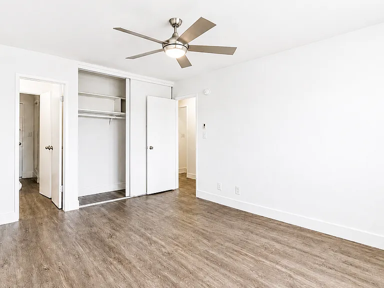 2233 S Ridgeley Dr #303 — Photo 18