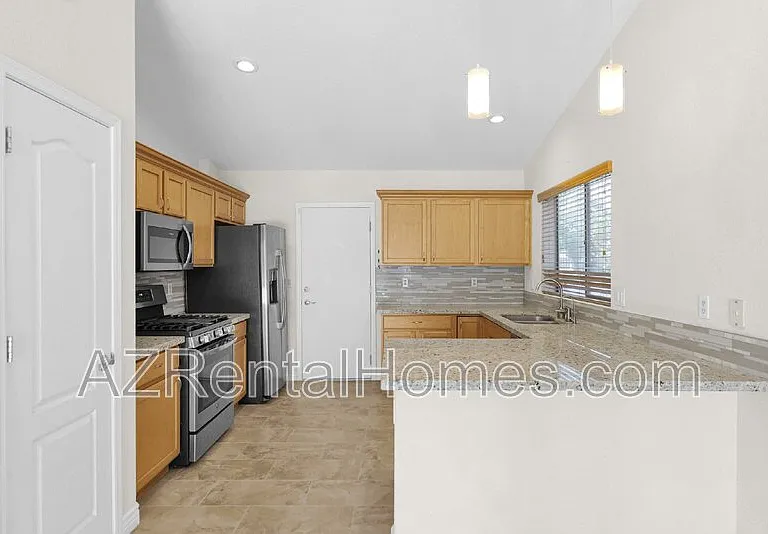 4891 S Rosemary Dr — Photo 9
