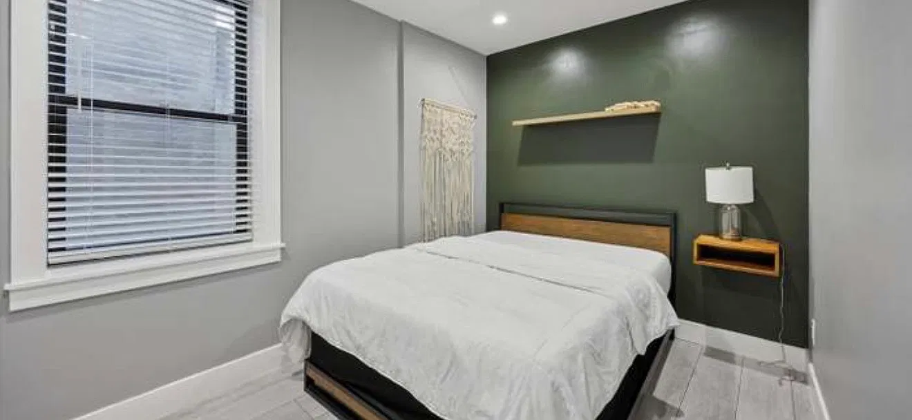 2 bed, 1100 sqft, $1,875 — Photo 1