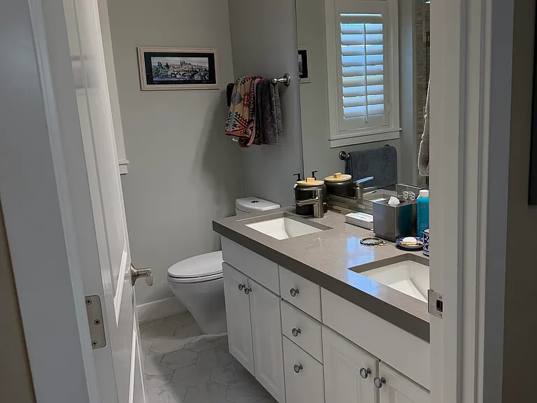 10240 NW Edgewood Dr — Photo 8
