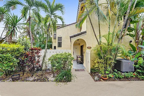 22322 Pineapple Walk Dr Photo 1