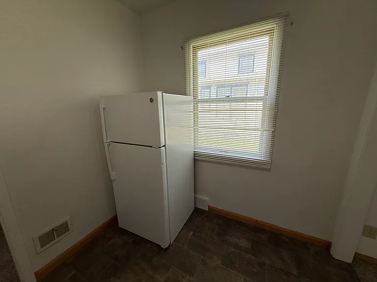 133 S Summit Ave #2 — Photo 2