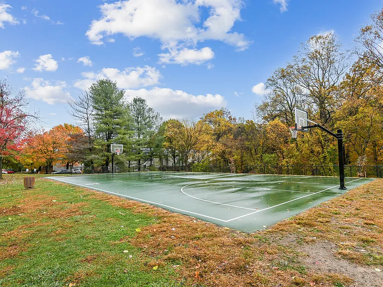 Poplar Glen — Photo 39
