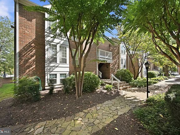 2nd image of 2614 S Arlington Mill Dr APT F