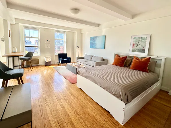 465 West 23rd Street image 1 of 34