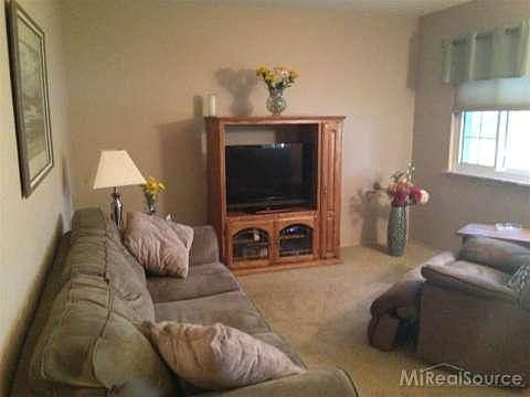 2nd image of 40455 Lafayette Dr