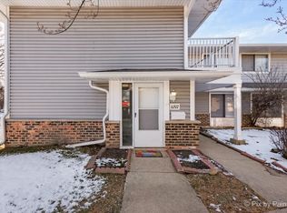6207 Kit Carson Dr #6207, Hanover Park, IL 60133
