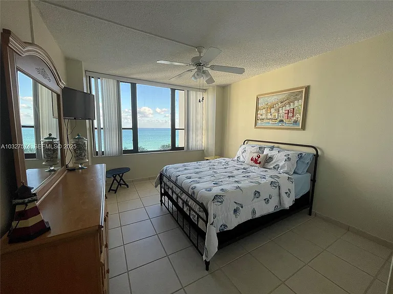 3505 S Ocean Dr #921 — Photo 7