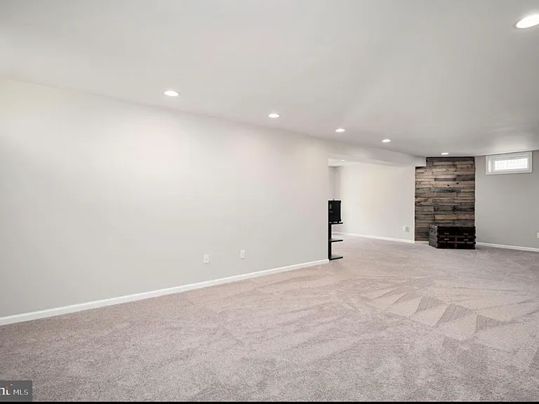 9333 Birch Cliff Dr — Photo 29