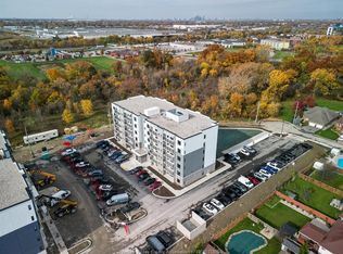 3290 Stella Cres #209, Windsor, ON N8T 3R8