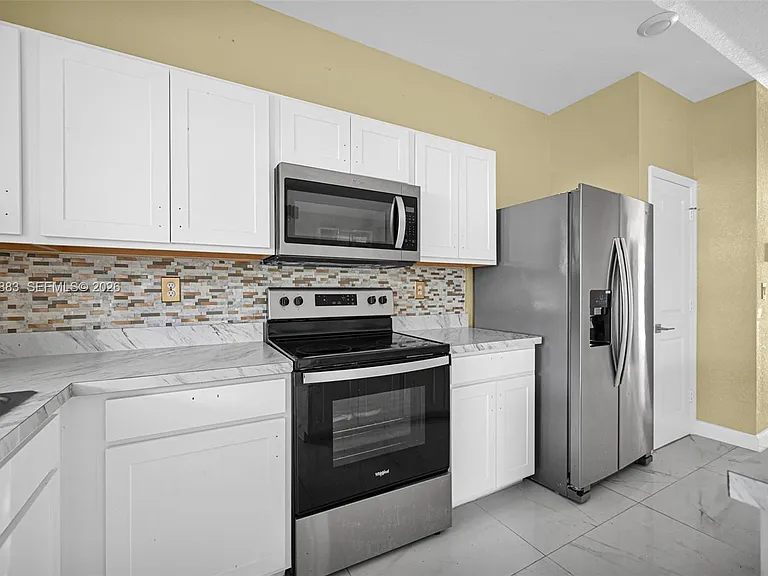 1130 SW 6th Ct — Photo 58