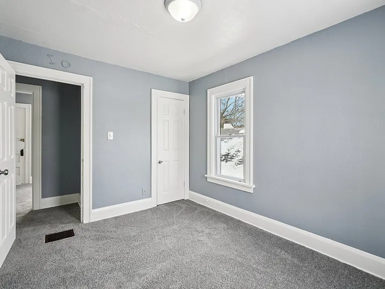 1821 Talbot St — Photo 7