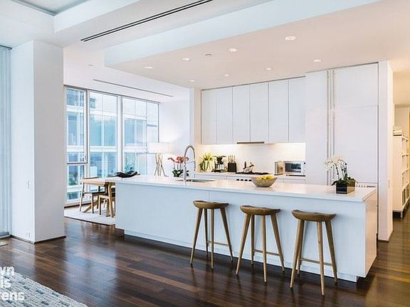 3rd image of 165 Charles St APT 20