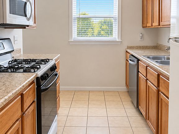 5th image of 4524 N 37th St