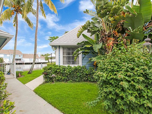 2nd image of 207 Ocean Dunes Cir #207