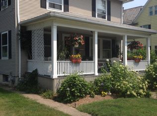 17 Princeton St, Holyoke, MA 01040