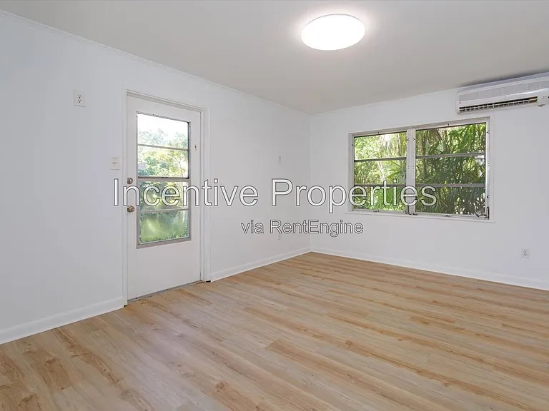 816 Putnam Ave — Photo 11