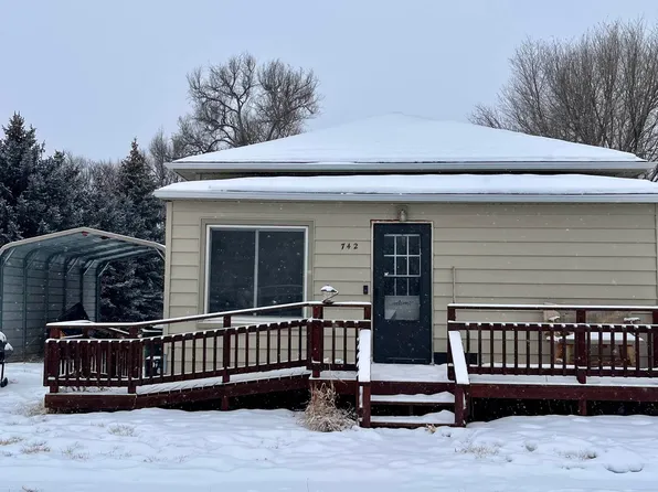 742 S Chicago St, Hot Springs, SD 57747