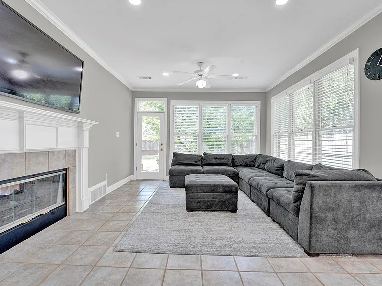 1331 Riding Brook Dr — Photo 12