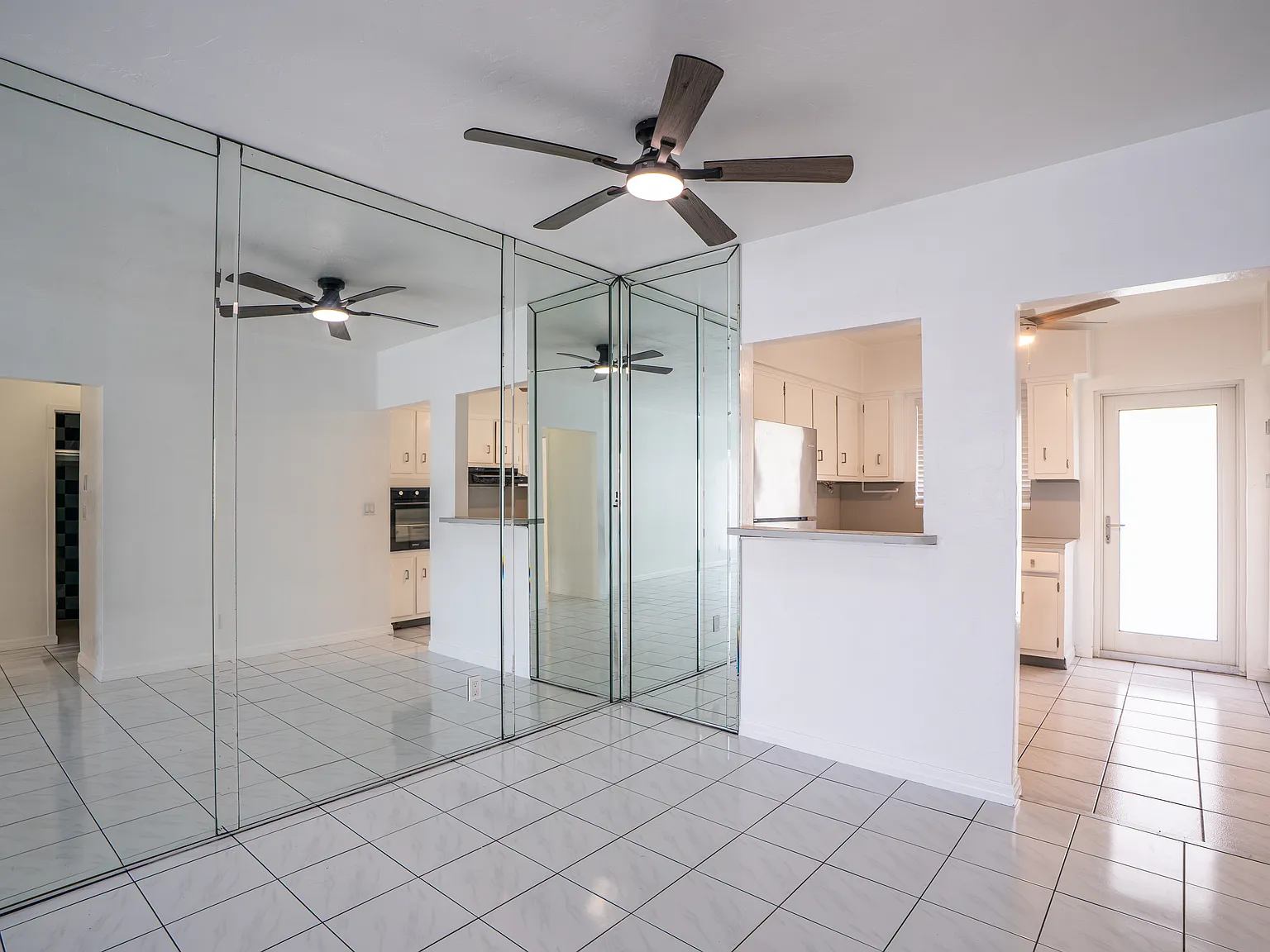 2 bed, 784 sqft, $1,950 — Photo 3