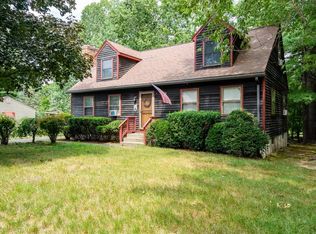 3 Picard Cir, Easthampton, MA 01027